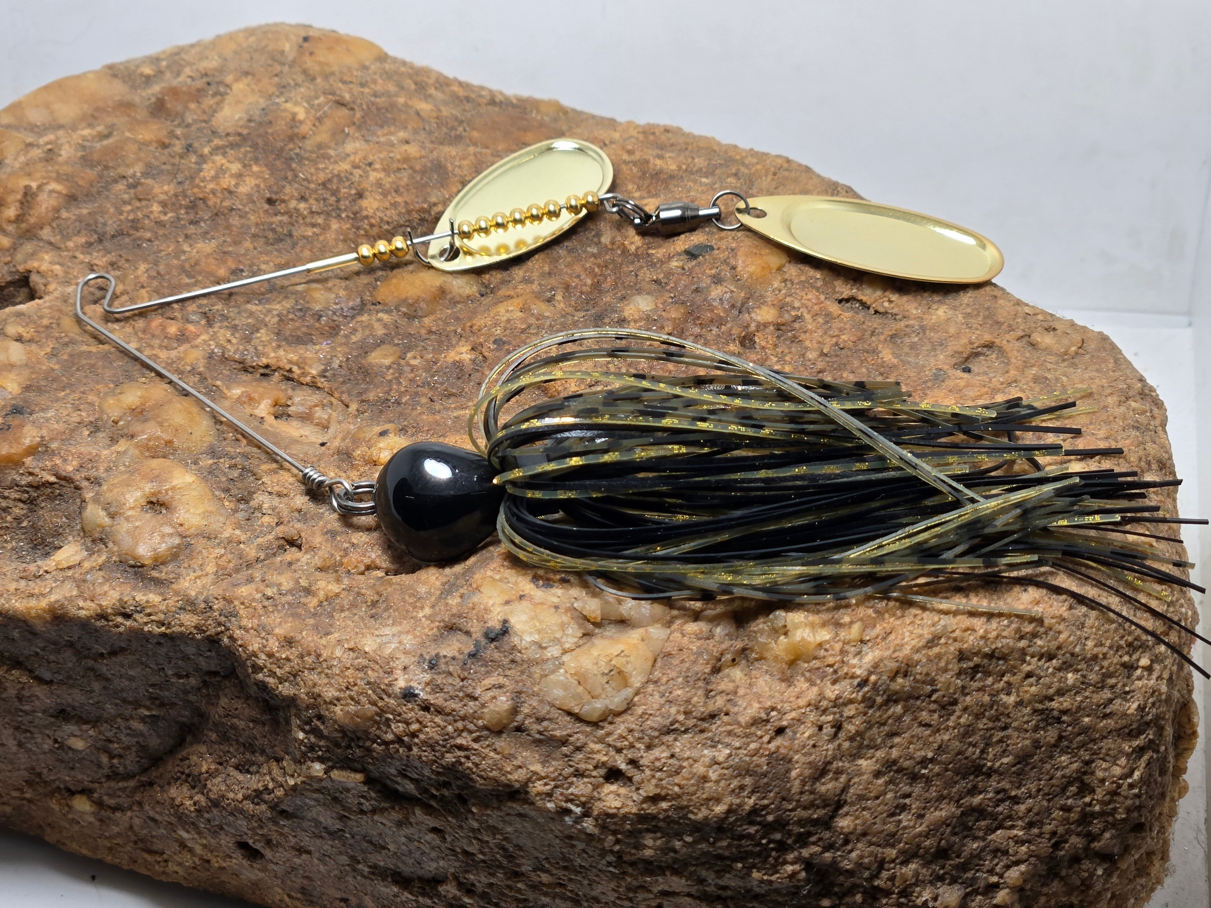 depth charge fishing lure L40 Quattro Jig pulsing and flaring in every direction WalleyeX Depth Charge GT Spinner