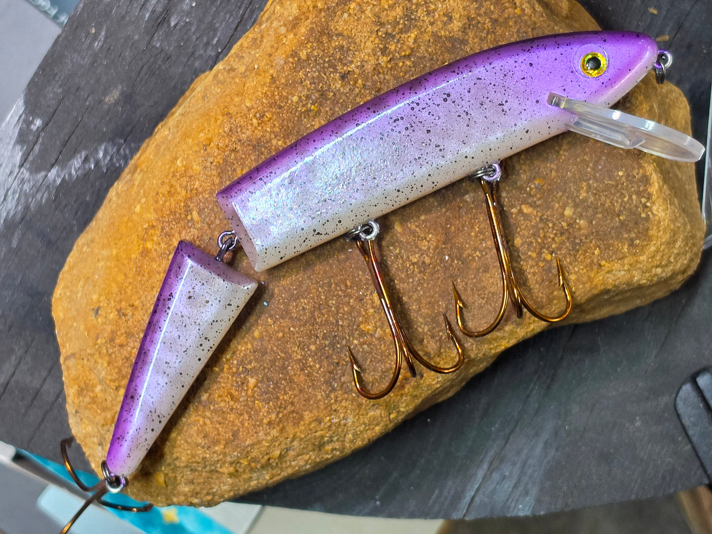 Mimic Muskie Hunter 8" Purple Haze