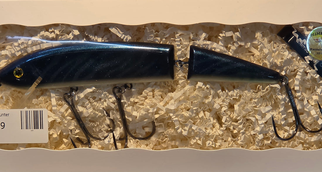 Muskie Hunter 8" Midnight Rider