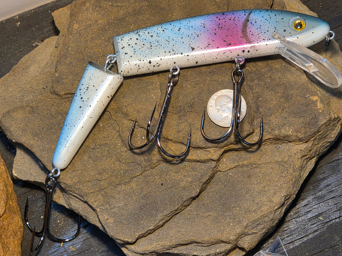 Mimic Muskie Hunter 8" Crippled Blue Shad